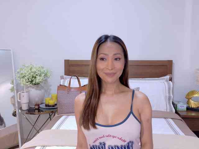 ClassyElegant webcam