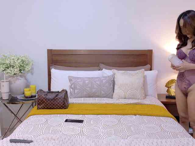 ClassyElegant webcam