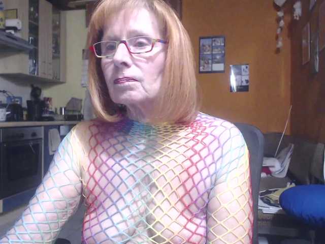 Sexysilvie's BongaCams show and profile