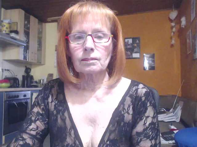 Sexysilvie's BongaCams show and profile