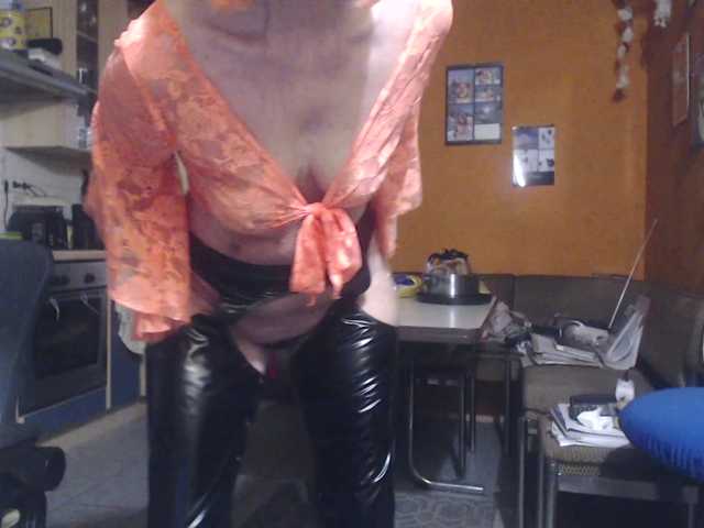 Sexysilvie's BongaCams show and profile