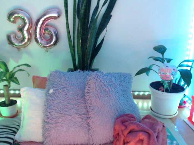 Discover bomboncita288 from BongaCams