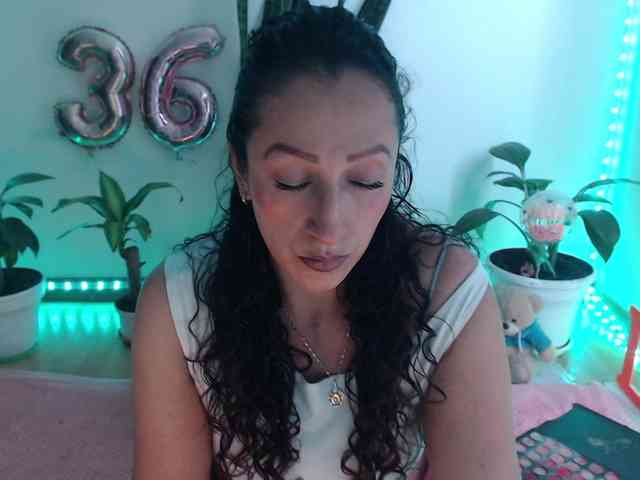 bomboncita288 webcam