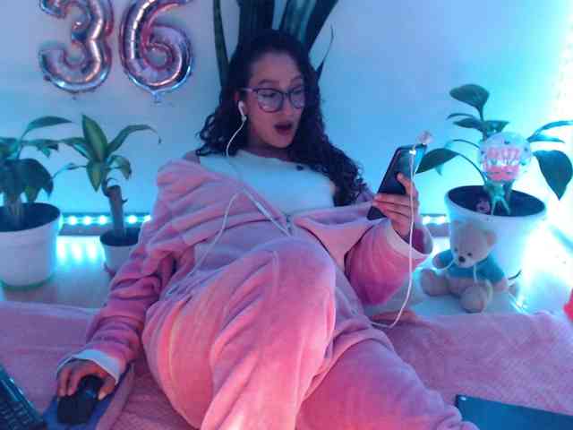 bomboncita288 webcam