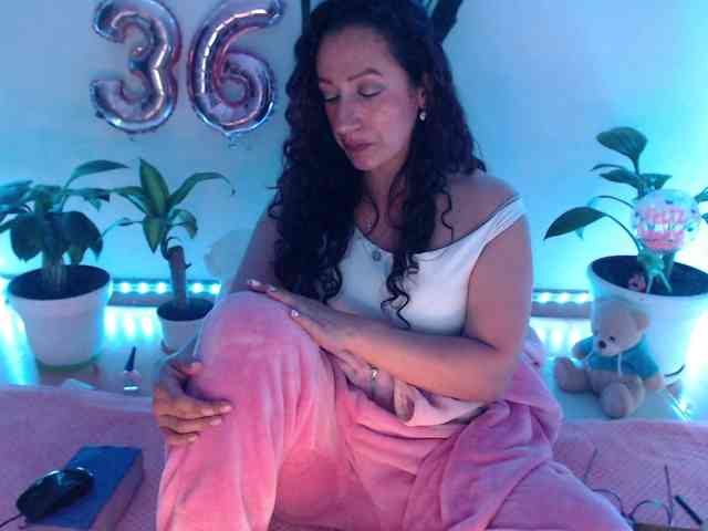 bomboncita288 webcam