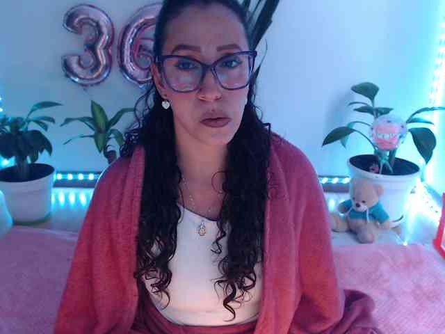 bomboncita288 webcam