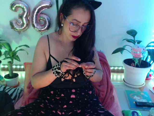 bomboncita288 webcam