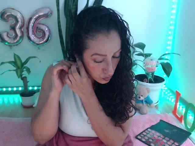bomboncita288 webcam