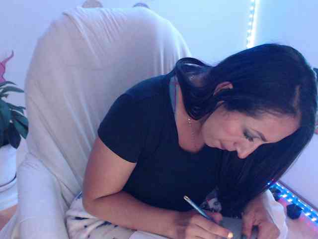 bomboncita288 webcam