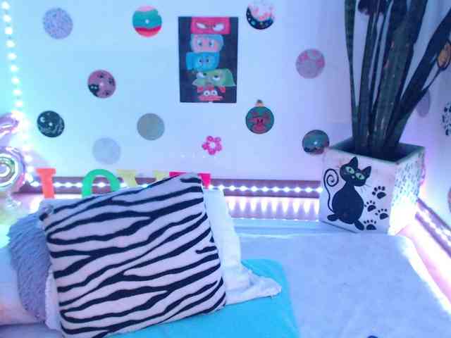 bomboncita288 webcam