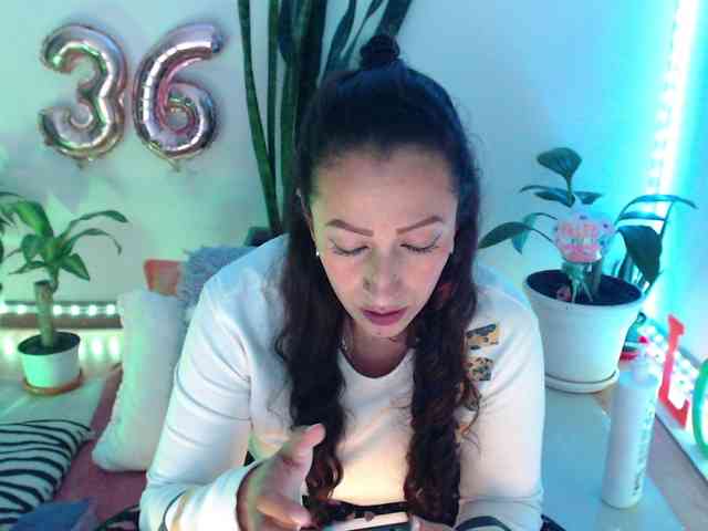 bomboncita288 webcam