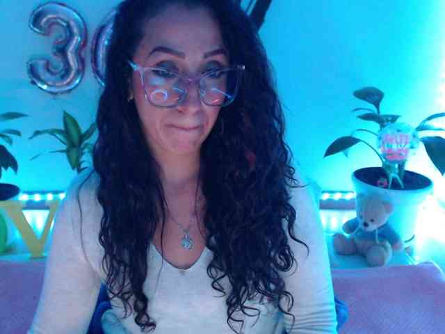 bomboncita288 webcam