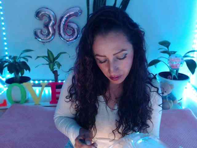 bomboncita288 webcam