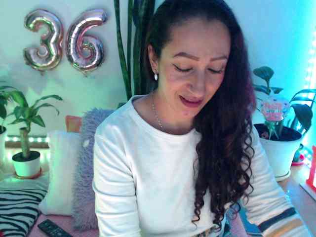 bomboncita288 webcam
