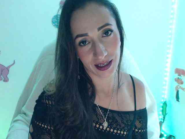 bomboncita288 webcam