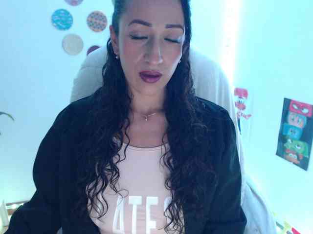 bomboncita288 webcam