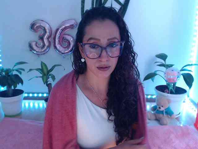 bomboncita288 webcam
