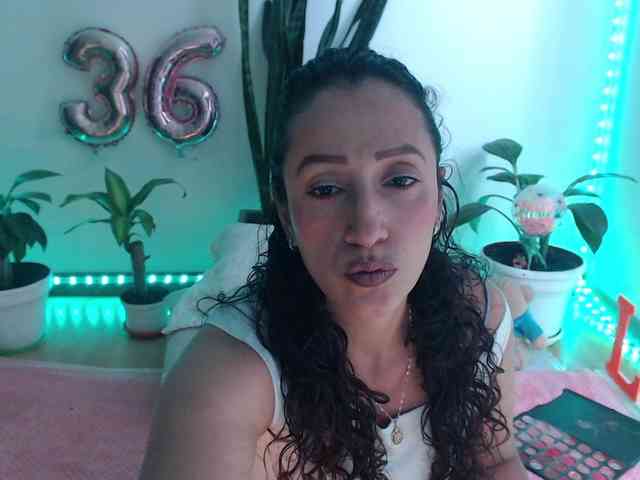 bomboncita288 webcam