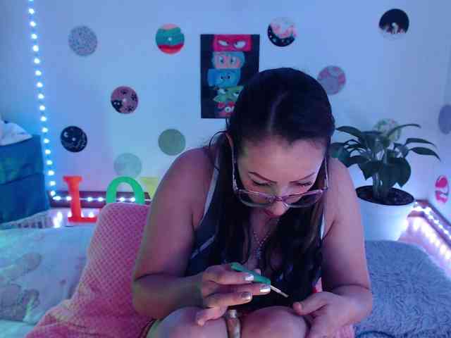 bomboncita288 webcam