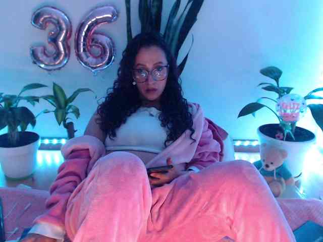 bomboncita288 webcam