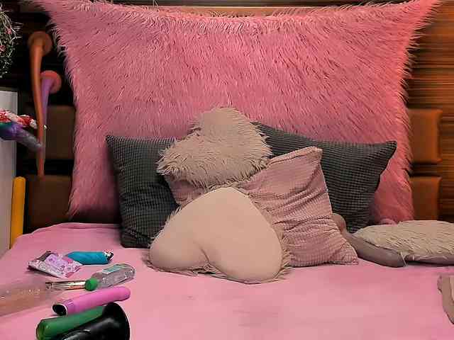 LiaMetz webcam