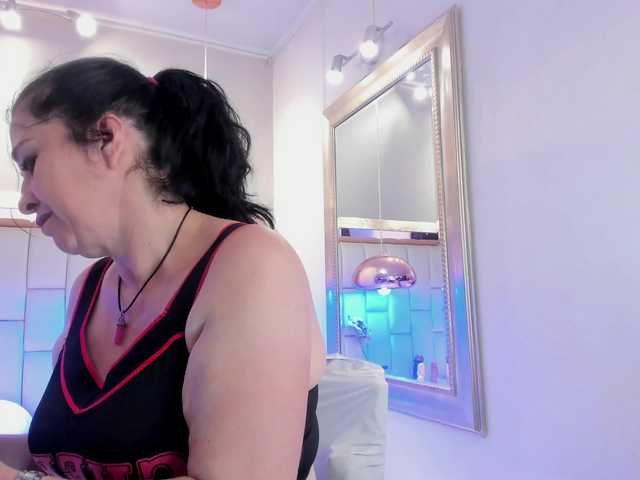  lady-hellen chat room