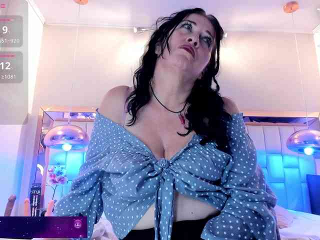 Lady-Hellen webcam