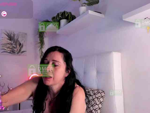 Lady-Hellen webcam