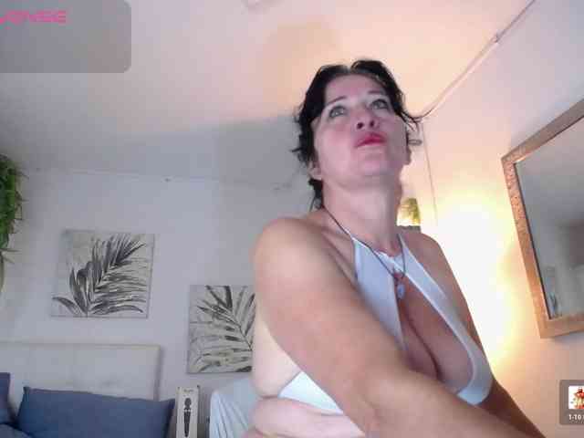 Lady-Hellen webcam