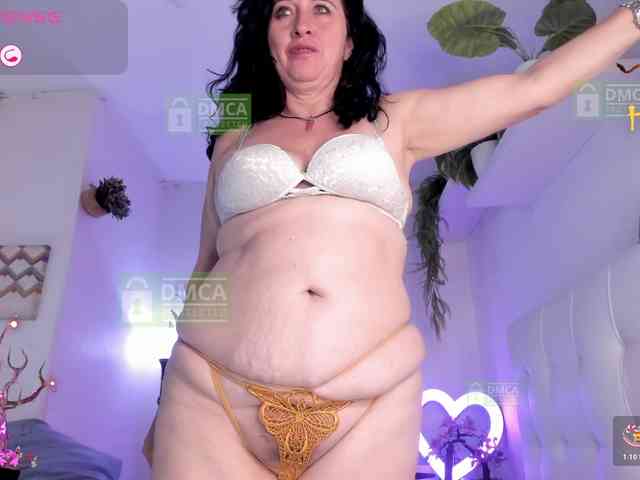 Lady-Hellen webcam