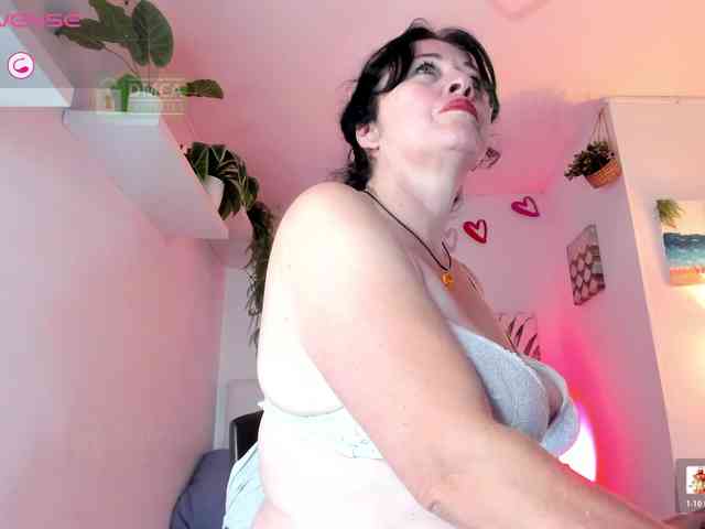 Lady-Hellen webcam