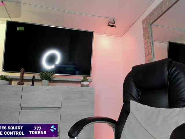 Lady-Hellen webcam
