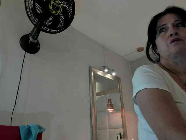 Lady-Hellen webcam