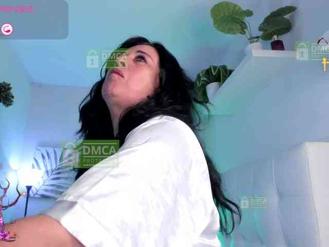 Lady-Hellen webcam