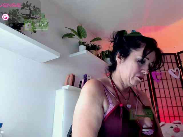 Lady-Hellen webcam