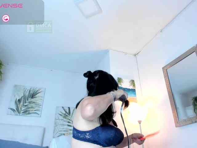 Lady-Hellen webcam