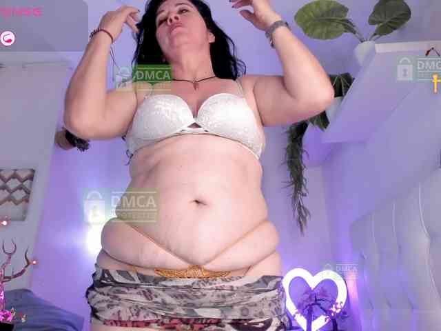 Lady-Hellen webcam