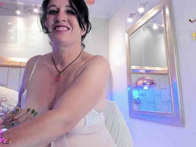 Lady-Hellen webcam