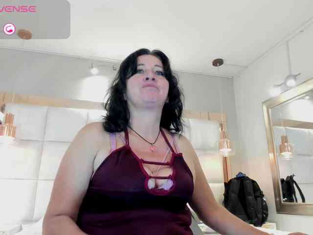 Lady-Hellen webcam
