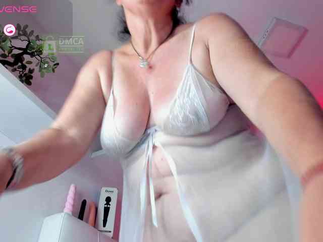 Lady-Hellen webcam
