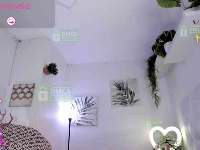 Lady-Hellen webcam