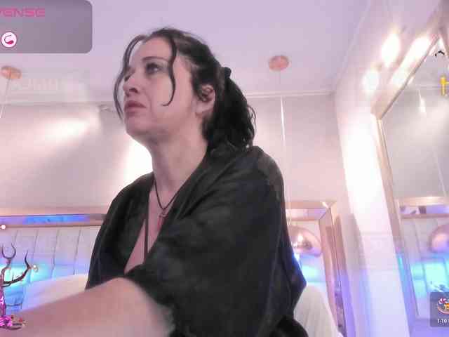 Lady-Hellen webcam