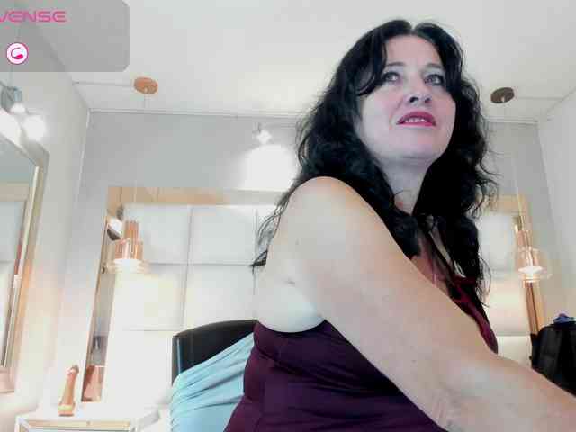 Lady-Hellen webcam