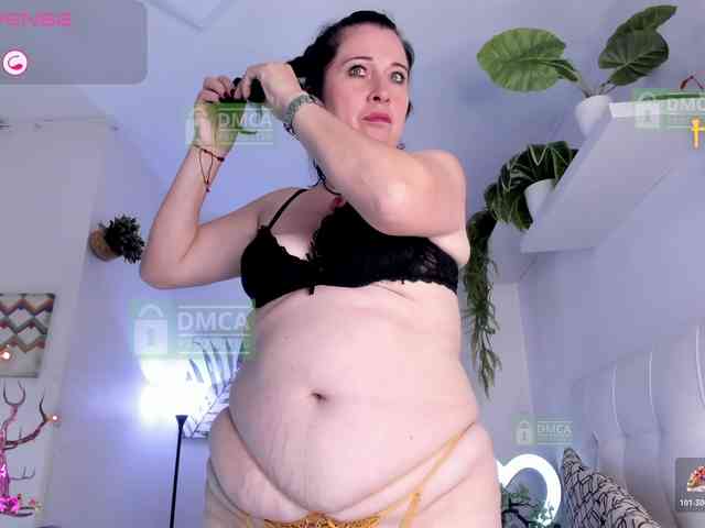 Lady-Hellen webcam