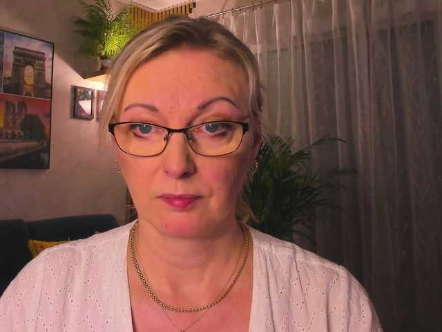 SoftVANESSA's BongaCams show and profile