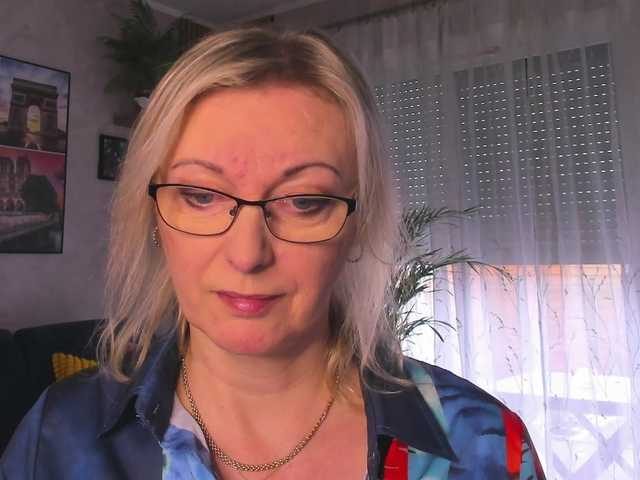 SoftVANESSA's BongaCams show and profile