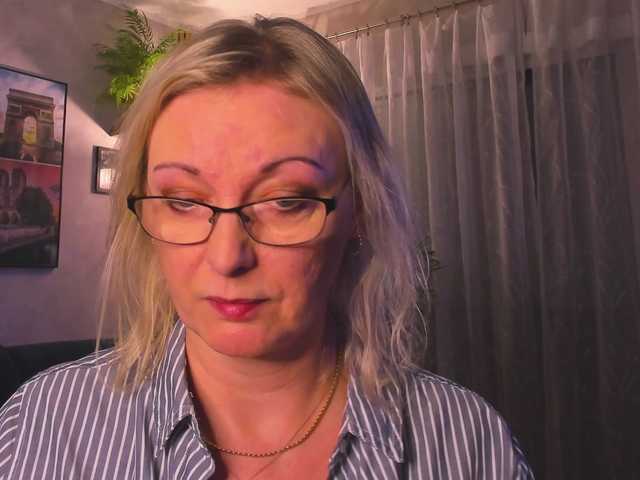 SoftVANESSA's BongaCams show and profile