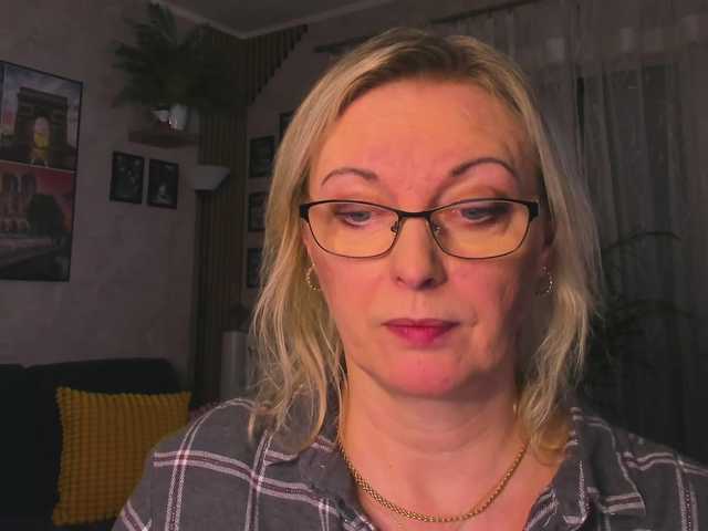 SoftVANESSA's BongaCams show and profile