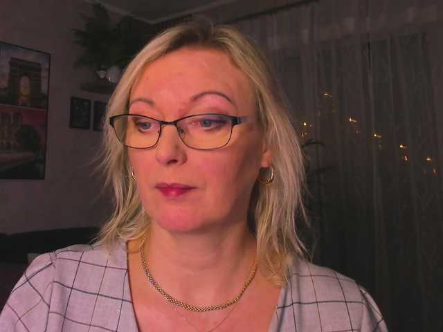 SoftVANESSA's BongaCams show and profile