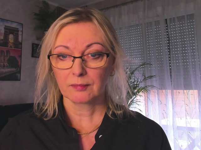 SoftVANESSA's BongaCams show and profile